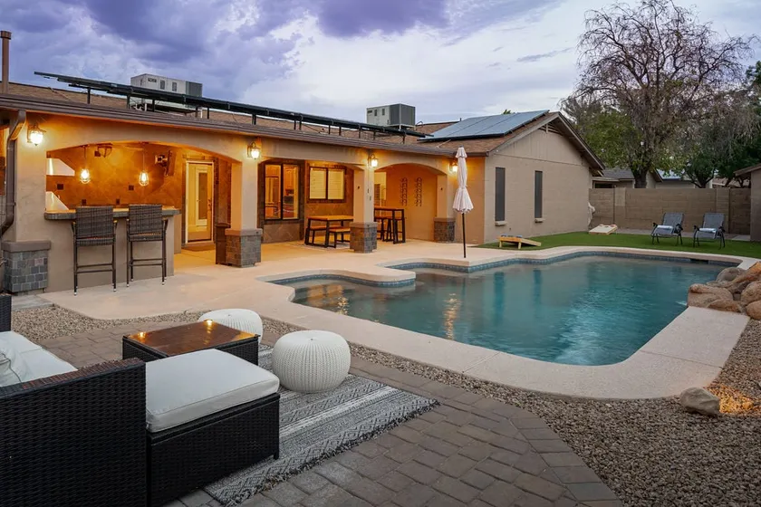 Champions Oasis Home - Near the Stadui2007m withPool & Grill - Image 1