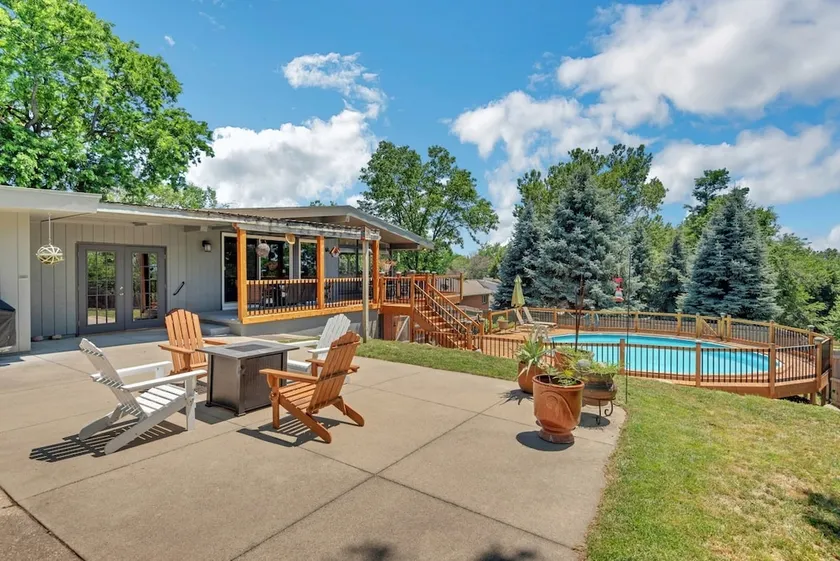 Luxury 4 BR Mid-Century Modern home - Image 1