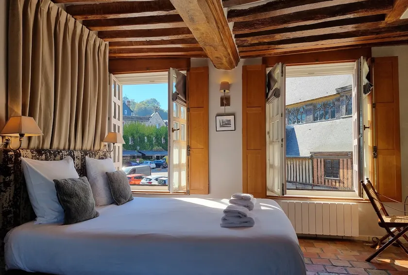 Houdaille 1 - Bright Suite overlooking the Port of Honfleur - Image 1