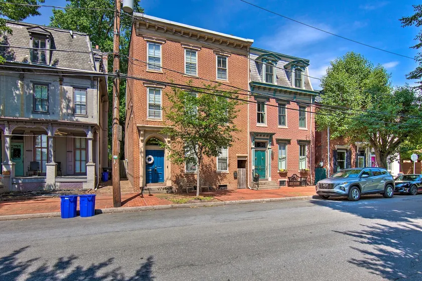 1 Mi to Dtwn: Historic Harrisburg Home - Image 1