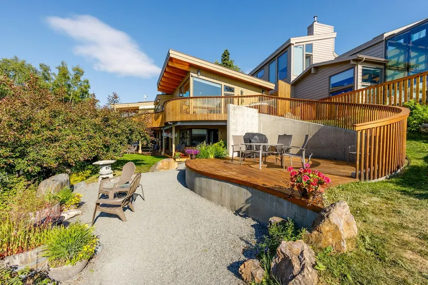 Sleeping Lady Retreat | Chef's Kitchen | Views - Image 1