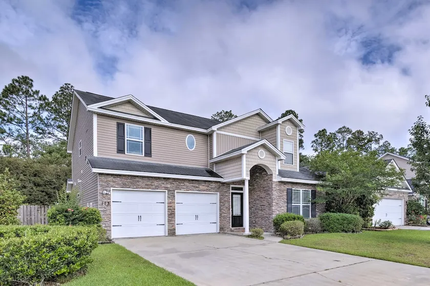 Spacious Pooler Home w/ Family-Friendly Perks - Image 1