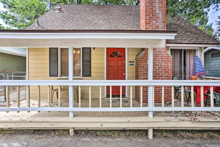 Cozy Crestline Cabin, Close to Lakes, Parks! - Image 1