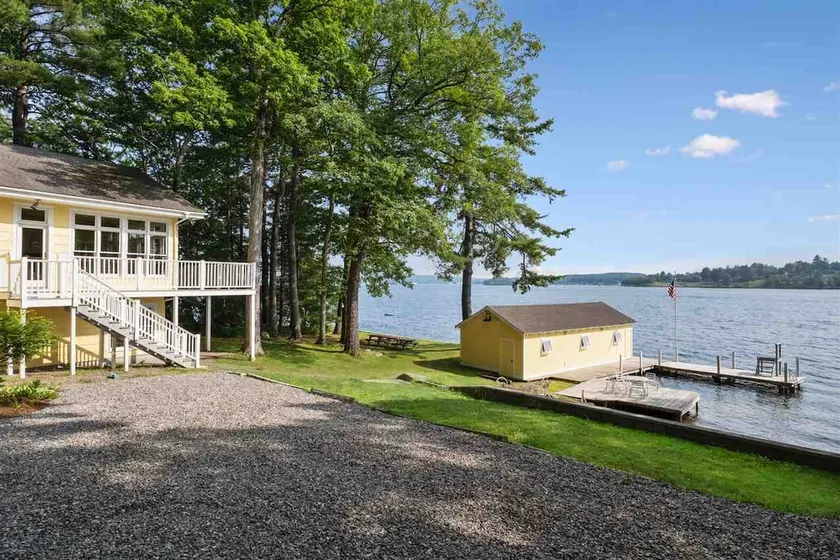 Lake Winni- Amazing waterfront oasis- beach, dock and more! - Image 1