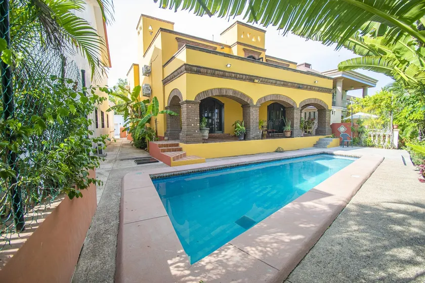 Conde de Oviedo Whole Home with Pool - Image 1