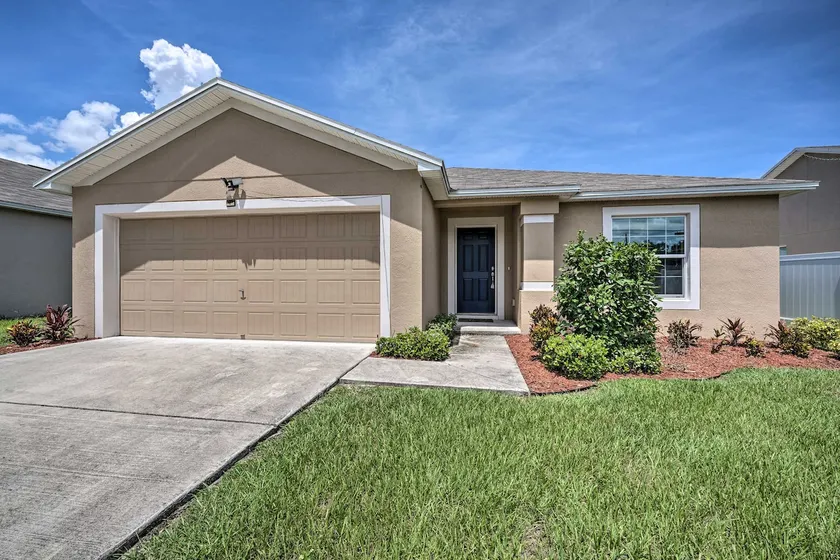 Bright Cypress Gardens Home Near Legoland! - Image 1
