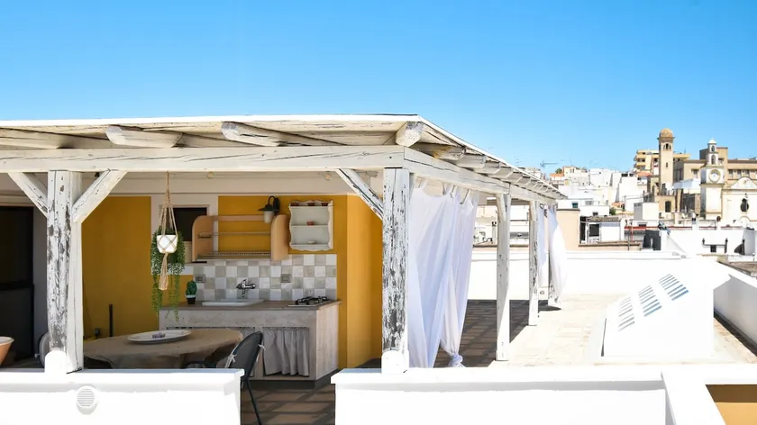 Houses: La Mansardina by Rentbeat - Image 1
