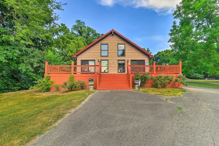 Ohio River Views: Home w/ Fireplace & Deck! - Image 1