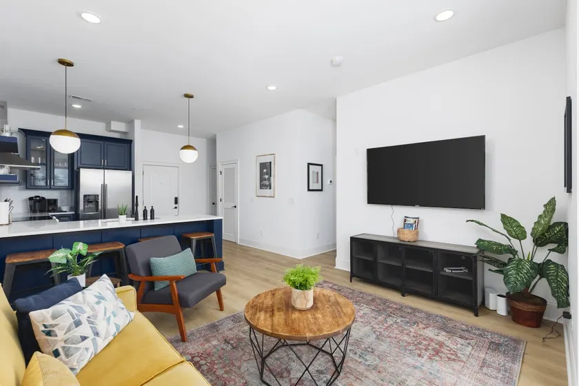 Tranquil Haven Close to Broadway with Free Parking - Image 1