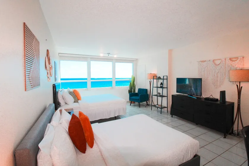 Studio avec vue sur l'océan, accès direct à la plage, piscine et court de tennis communs! - Image 1