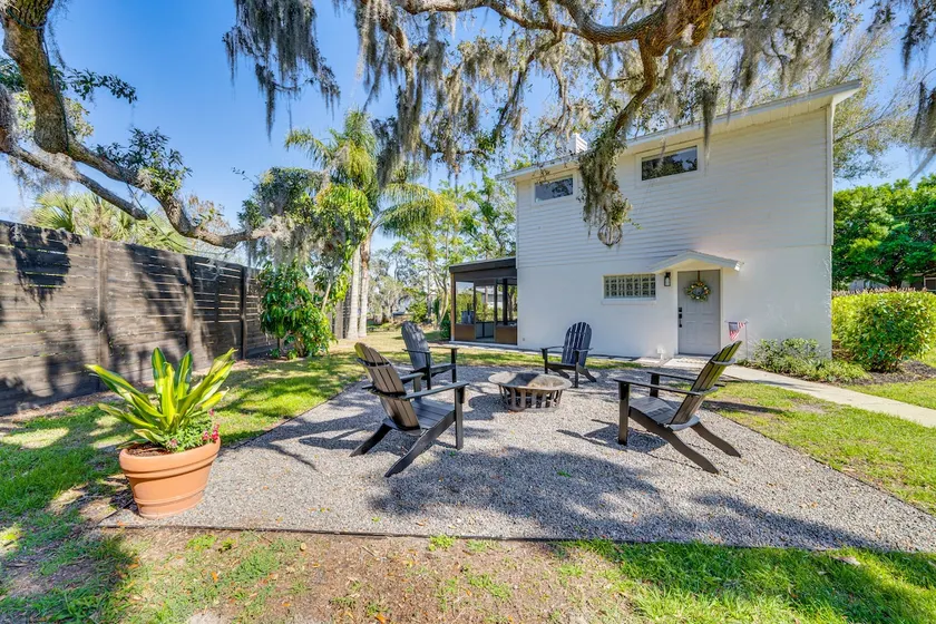 Lakefront Retreat w/ Kayaks & Fire Pit in Clermont - Image 1