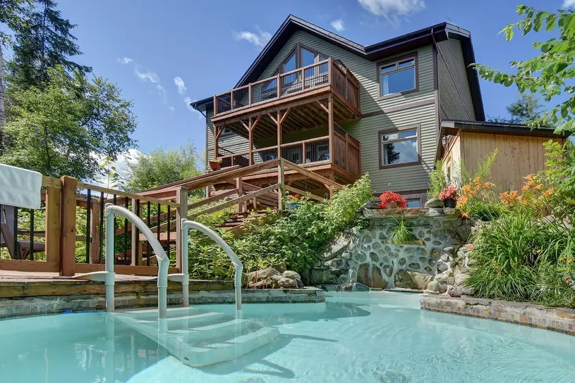 Waterfront private Beach 2 hot tubs Pool Sauna 21p. - Image 1