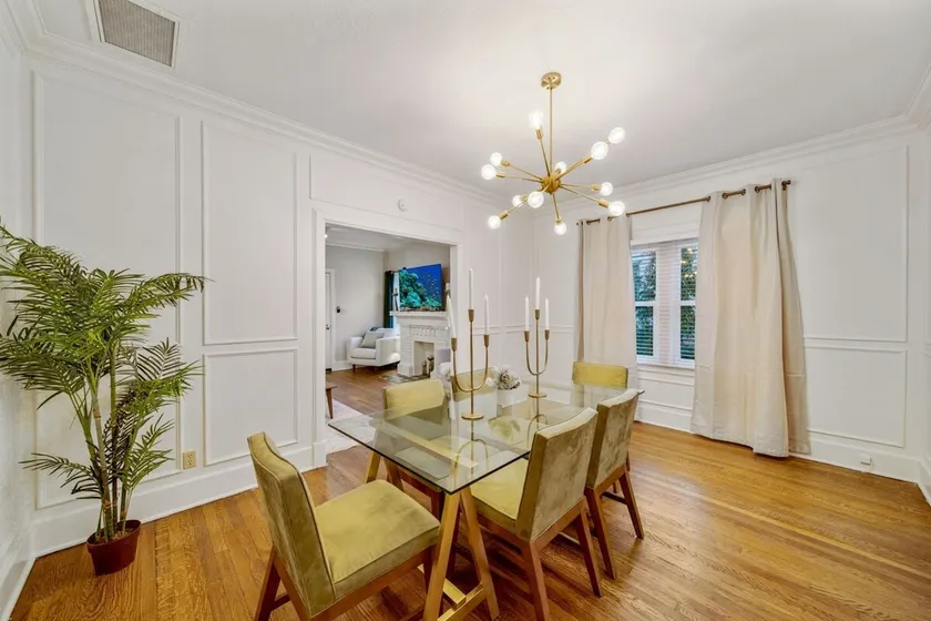 Walk to Cherry St, Utica Sq, pets & hot tub! - Image 1