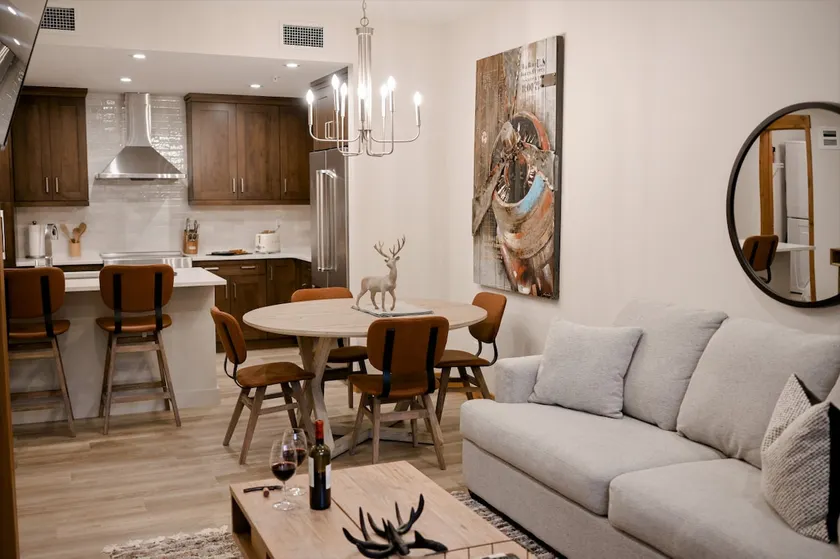 Four-Legged Friends Welcome | Restaurant On-Site - Image 1