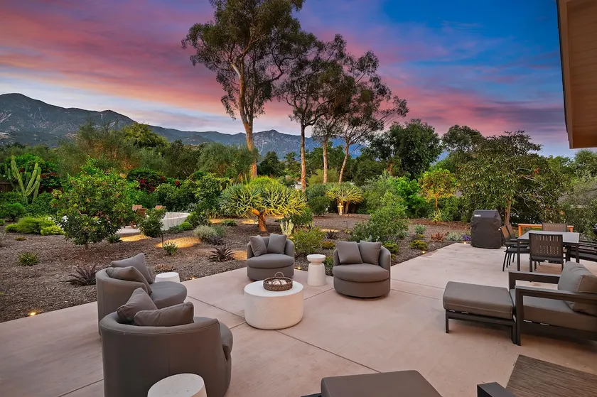 Mid-Century Swag, Private Yard and Orchard - Image 1