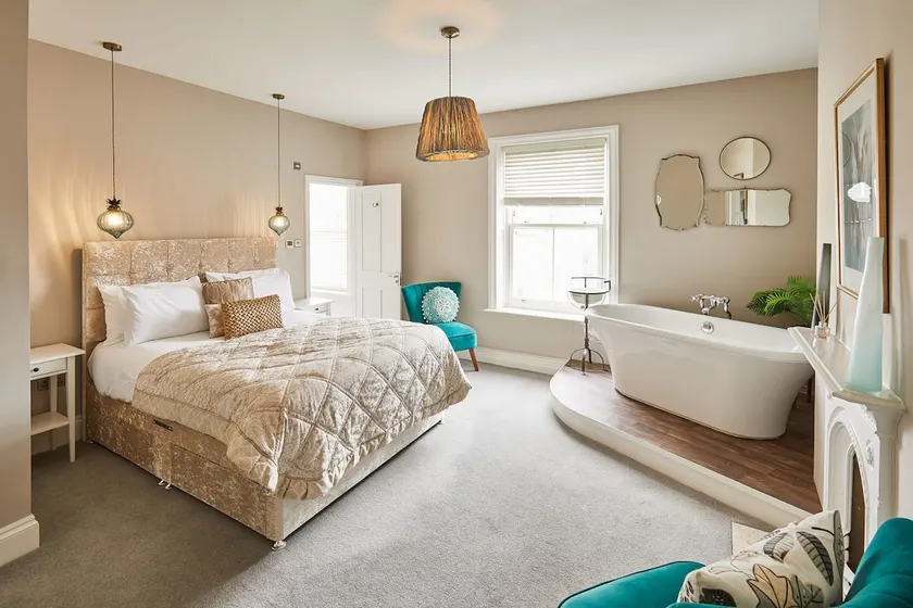 Host & Stay - One Mulgrave Place - Image 1