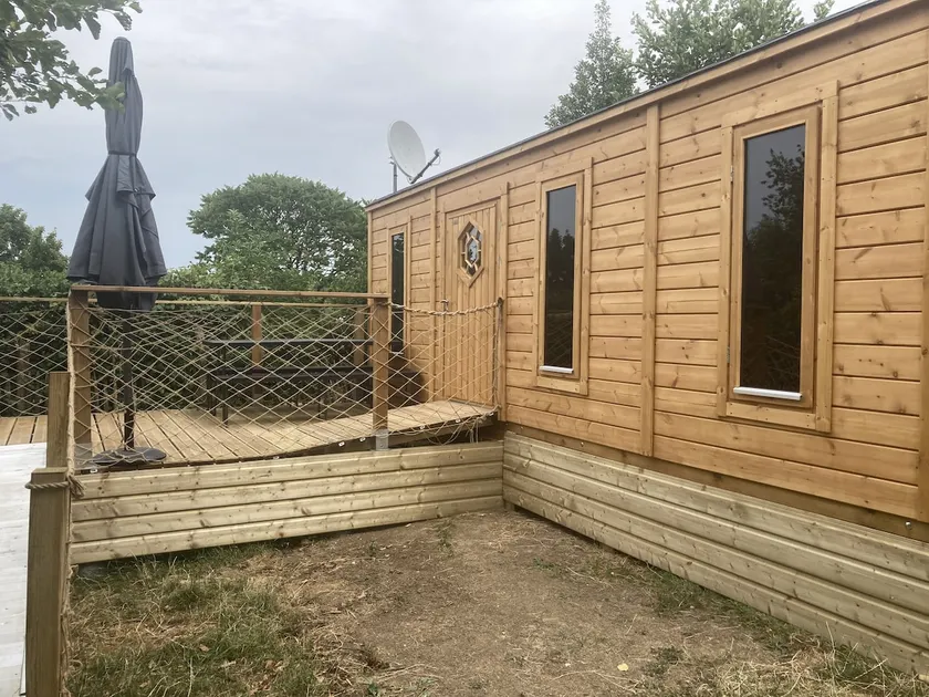 Log Cabin-Comfort-Vanity unit-Terrace-wagon roulot - Image 1