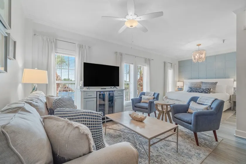 Coral Chic 238-Studio Near Beach-Sleeps 6 - Image 1