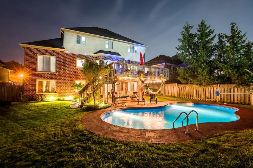 Walk-Out:Patio:Pool:Private:Open-Concept:BBQ - Image 1