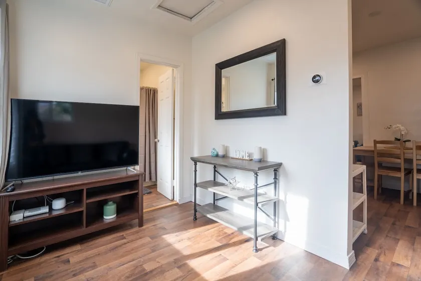 Cozy Guest Home! 2bd, 1bath. - Image 1