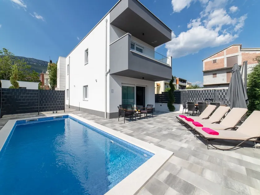 Luxury Villa Luna Kaštela - Image 1
