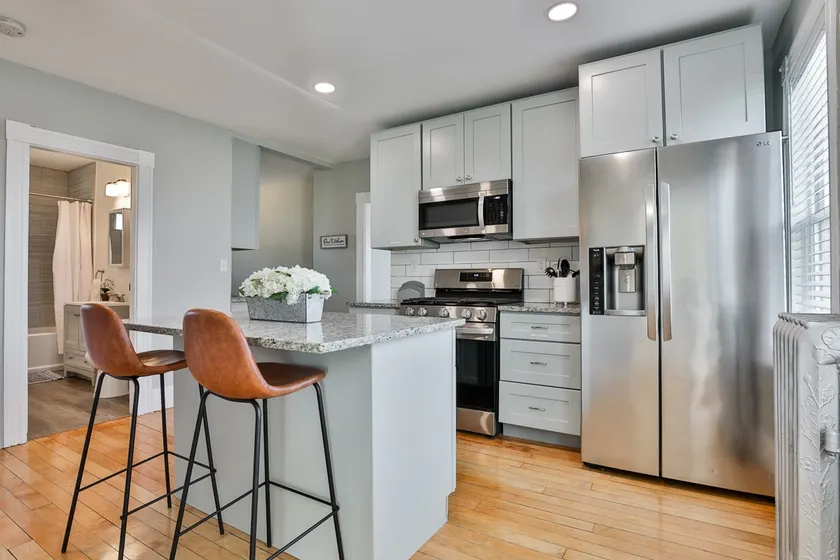 Stylish Apartment Near Downtown, Highways, Boston - Image 1