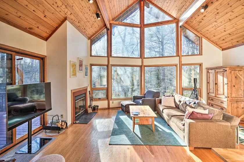 Berkshires Cabin 2 Mi to Appalachian Trail! - Image 1