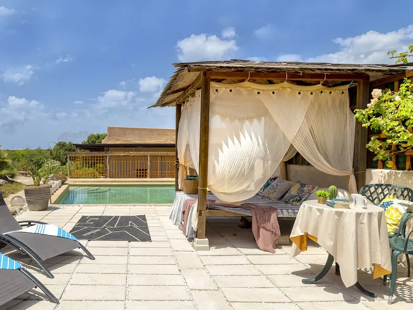 Essenthia by Interhome - Image 1