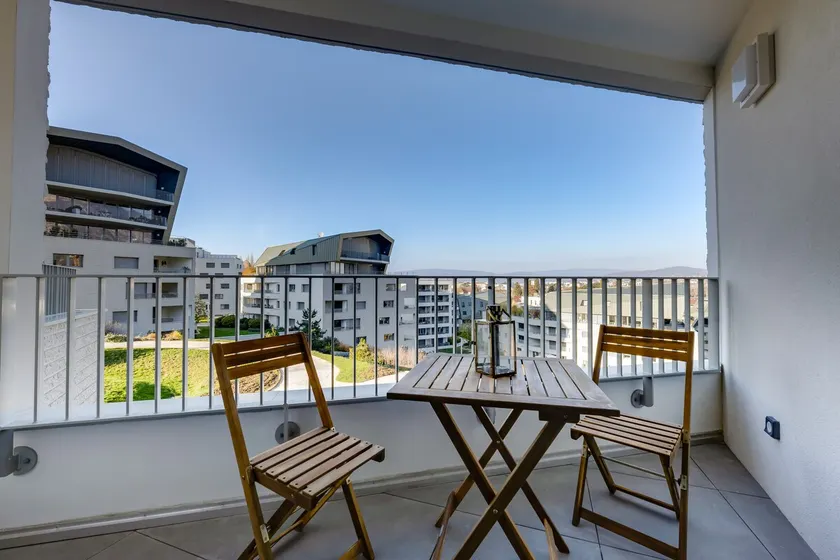 Le Paradis - Beau T2 idéalement placé avec garage - Image 1