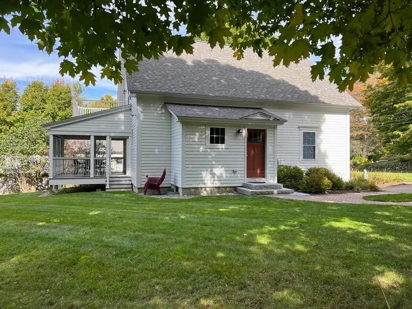 Uptown Charmer, Meredith near Winnipesaukee! - Image 1