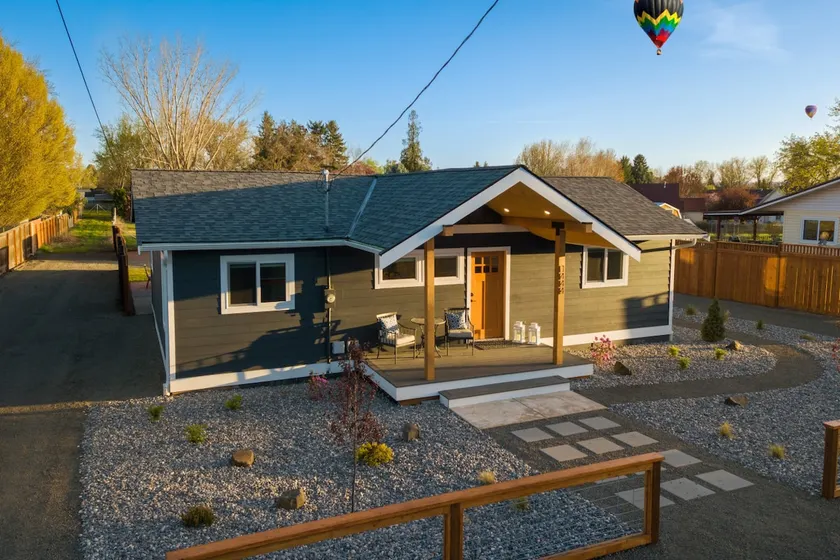 Walla Walla Bungalow | Pickleball + Fire Pit - Image 1