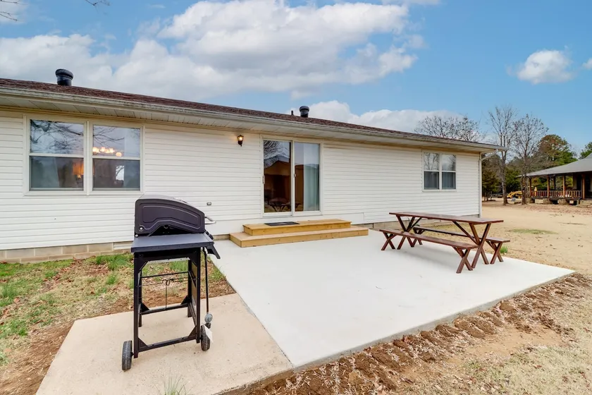 Henderson Home w/ Patio: 1 Mi to Norfork Lake - Image 1