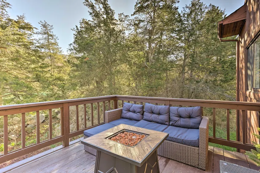 Hike, Ski & Golf: Mtn-View Codo in Vernon Township - Image 1