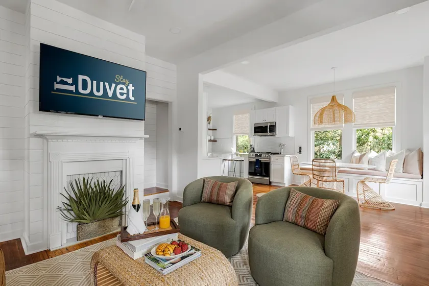Prime Location in Park Circle | The Aloha Cottage - Image 1