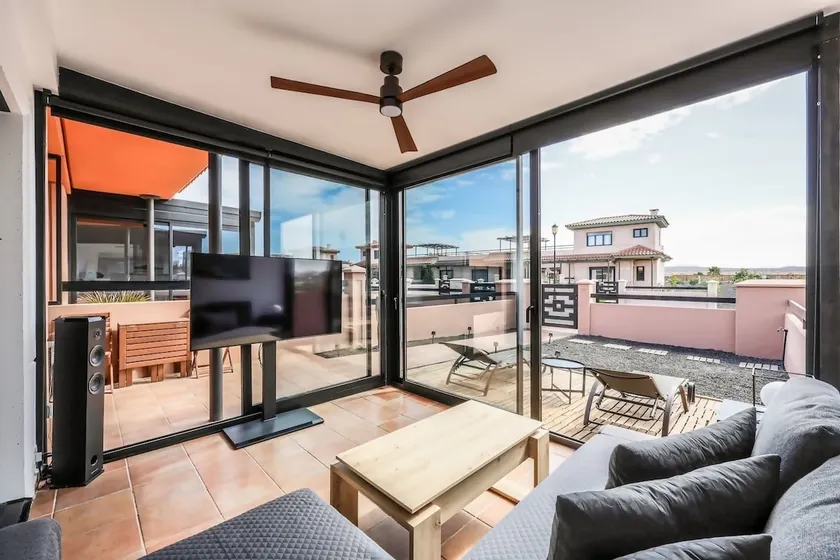 HolaOla HighClass Townhouse - Image 1