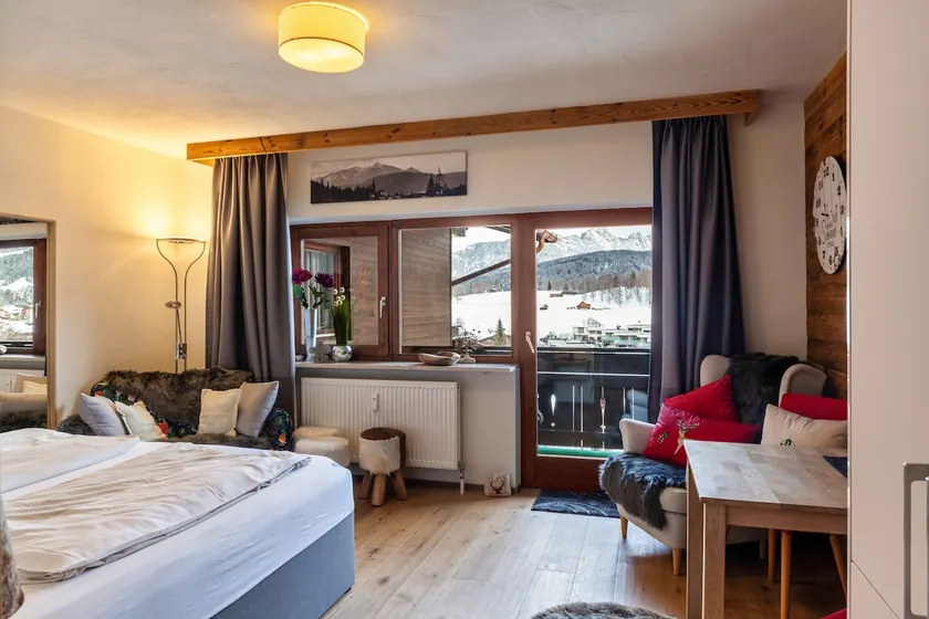 Haus Excelsior Top 36 - Image 1