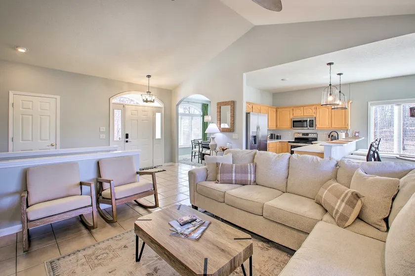 Hot Springs Village Home on Golf Course! - Image 1
