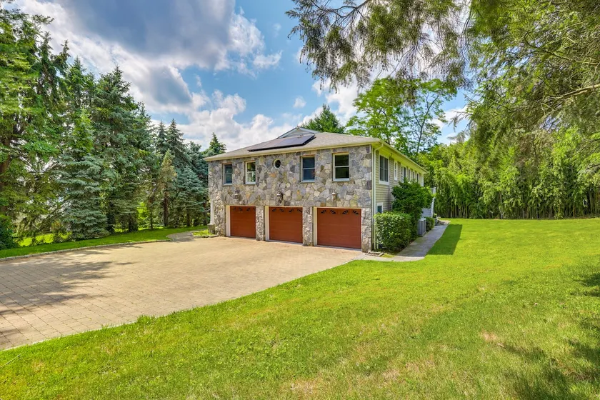 Hudson River Views: Briarcliff Manor Home w/ Deck - Image 1