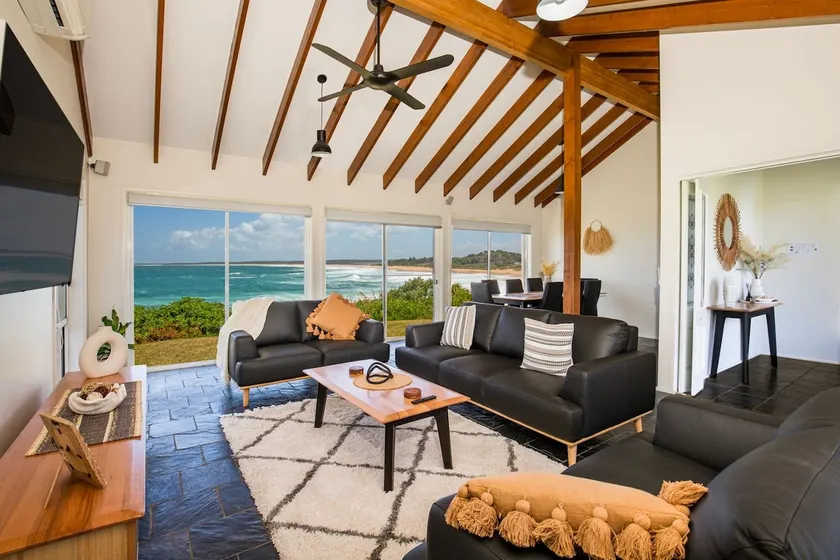 Surfside - Waterfront with Stunning Views - Image 1