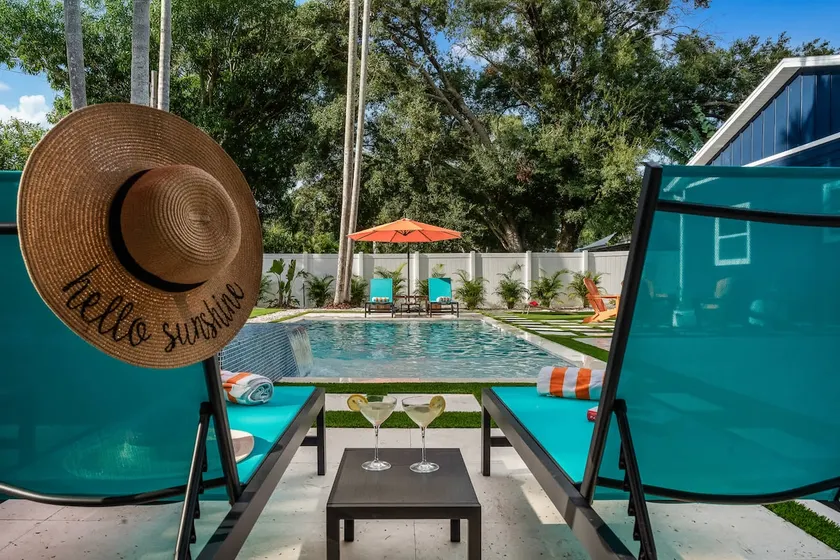 Villa Tessa, 4BR, 3BA, 12 PPL, Pool/Spa, Mini Golf - Image 1