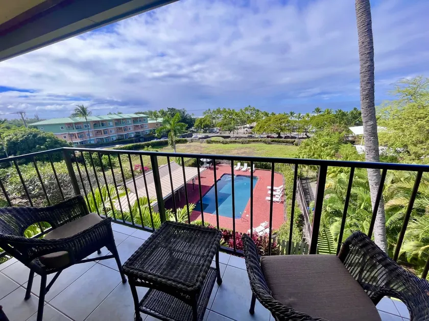 Kahaluu Bay Villas 304 - Image 1