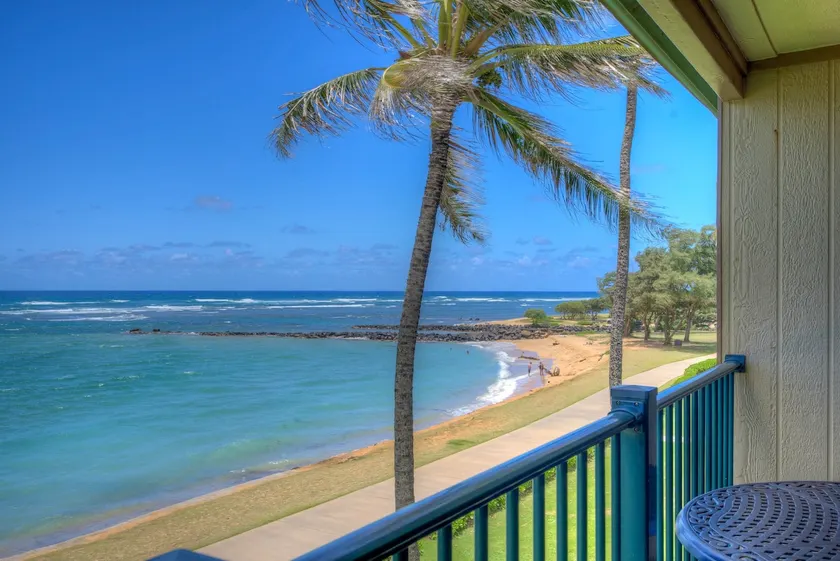 Pono Kai Resort B304, Oceanfront, Walk to Town, Steps to Beach, AC - Image 1