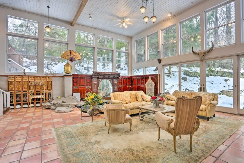 1 Mi to Lake Wallenpaupack: Spacious Poconos Villa - Image 1