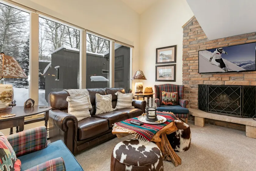 Wonderful Condo in the Aspens, Summer Pool & Tennis Courts - Image 1