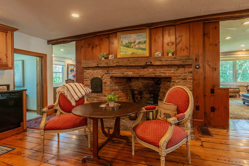 Wedding Getaway · 1812 Colonial · Post & Beams VT - Image 1