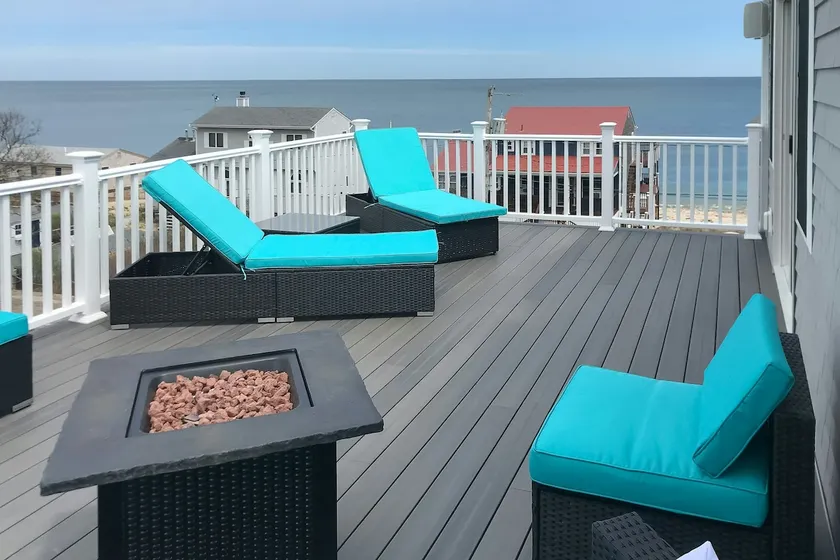 Charming Home with Rooftop Deck & Ocean Views - Image 1