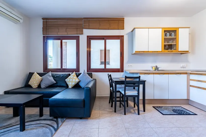 CT 143 - La Cala Boulevard - Apartement II - Image 1
