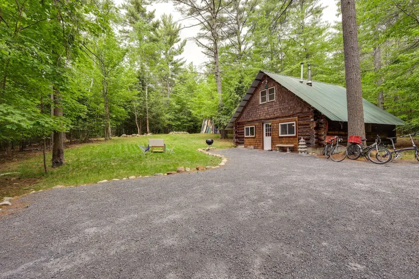 Cozy Elizabethtown Cabin w/ Fire Pit! - Image 1