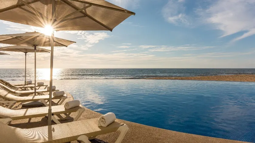 1BR Resort with a Spacious Room and Golden Beaches - Image 1