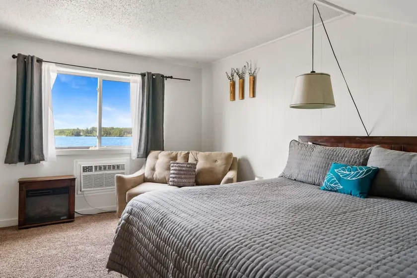 Fife Lake condo with fire pit and lake views - Image 1